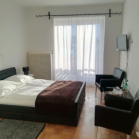 Privatzimmer Dimitrova أليتشيسبيرغ المظهر الخارجي الصورة