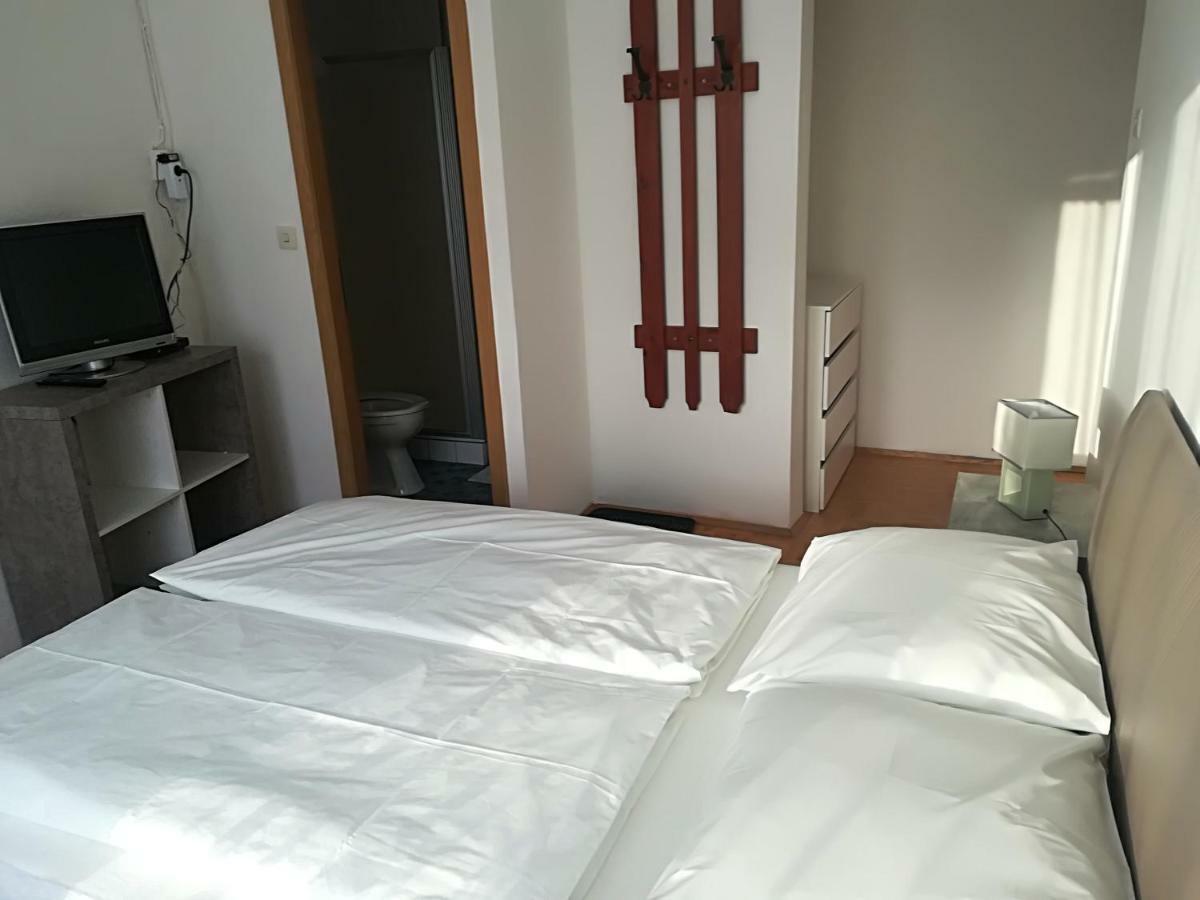 Privatzimmer Dimitrova أليتشيسبيرغ المظهر الخارجي الصورة